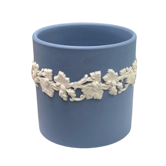 WEDGWOOD VINTAGE JASPERWARE BLUE CIGARETTE HOLDER - Picture 5 of 13